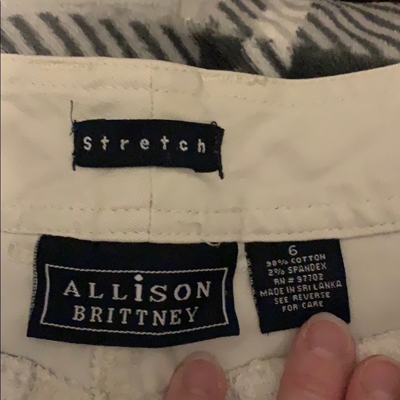 Capris - Picture 3 of 5